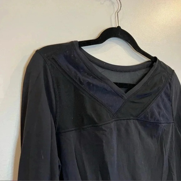 Lululemon women’s and long sleeve top I believe a size 6 - Picture 7 of 10